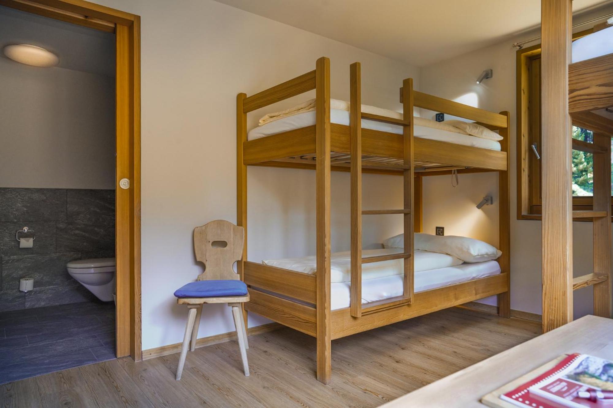 Hotel Morteratsch ปอนเตรสซีนา ภายนอก รูปภาพ
