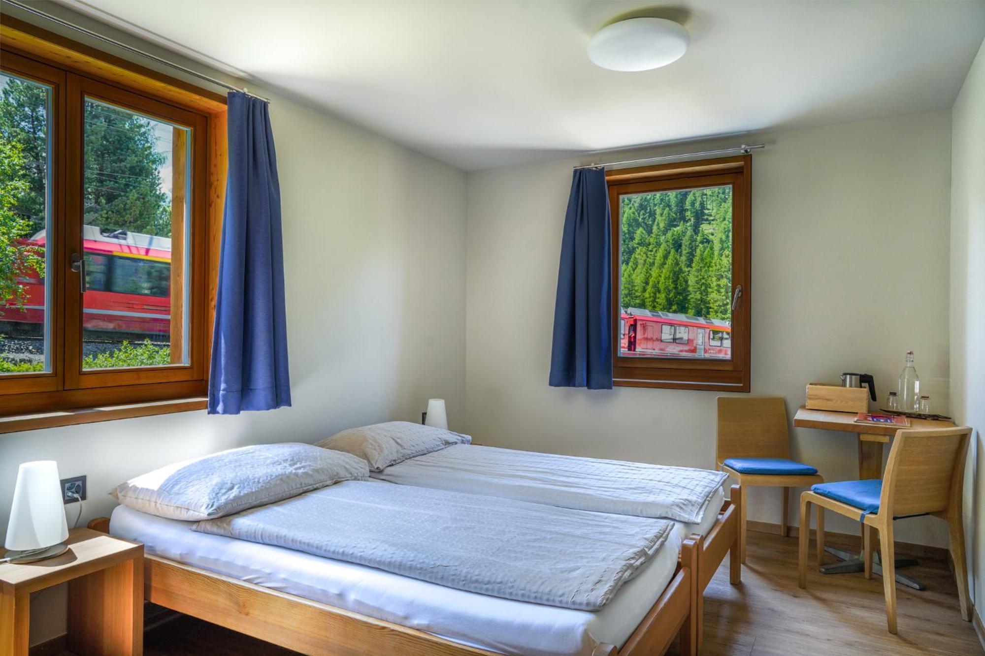 Hotel Morteratsch ปอนเตรสซีนา ภายนอก รูปภาพ